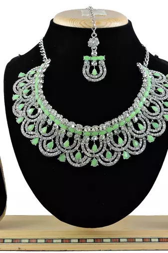 Multicolor designer function wear ad necklace set