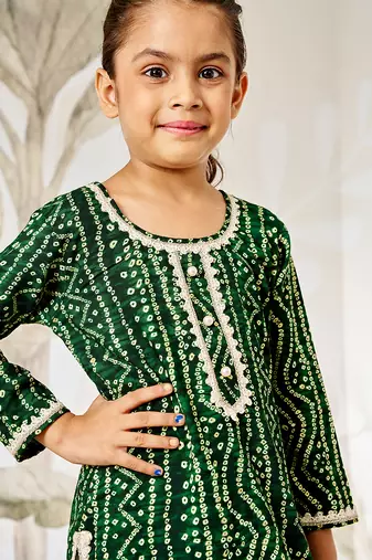 Girl's traditional green bandhanikurta patiala set with foil print bandhani for festival wear (22-30)