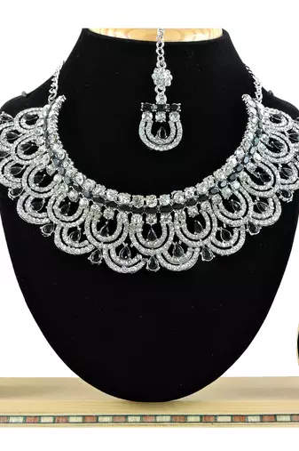 Black designer function wear ad necklace set