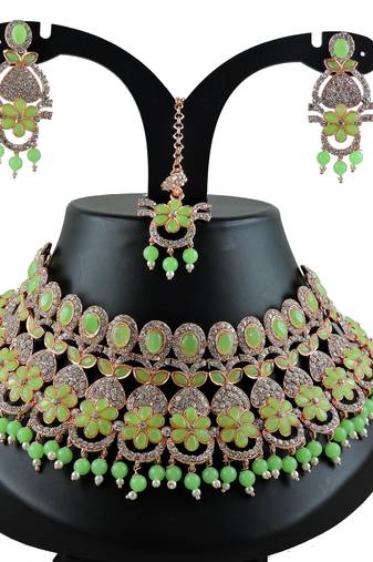 Multicolor designer function wear ad necklace set