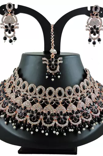 Black designer function wear ad necklace set