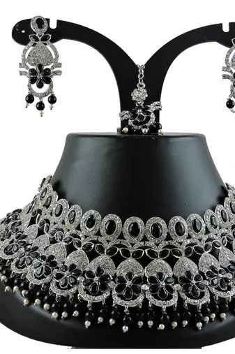 Black designer function wear ad necklace set