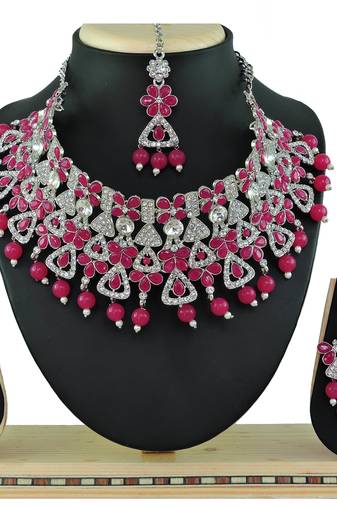 Red designer function wear ad necklace set