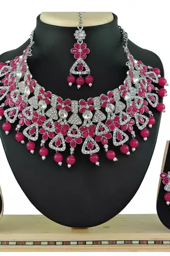 Red designer function wear ad necklace set