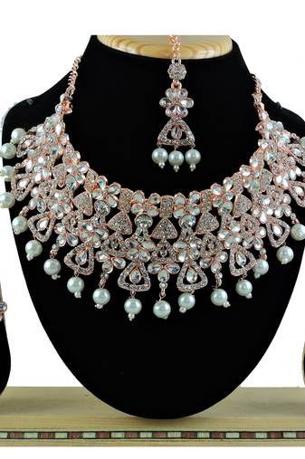 Multicolor designer function wear ad necklace set
