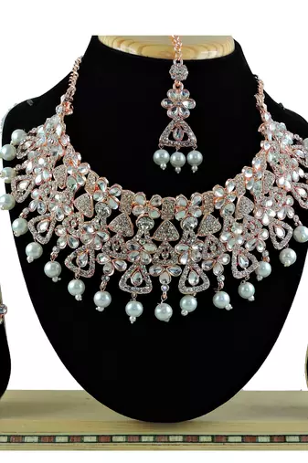 Multicolor designer function wear ad necklace set