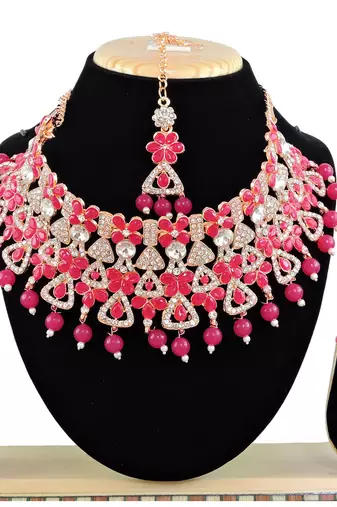 Red designer function wear ad necklace set