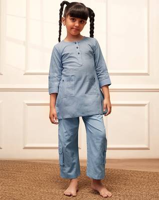 Girl's aqua cotton kurta set with kantha embroidery 3