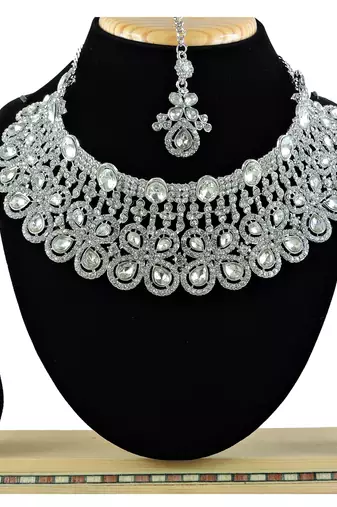 Multicolor designer function wear ad necklace set