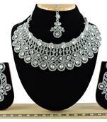 Multicolor designer function wear ad necklace set