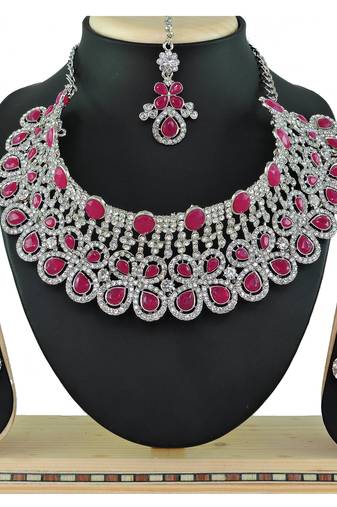 Red designer function wear ad necklace set