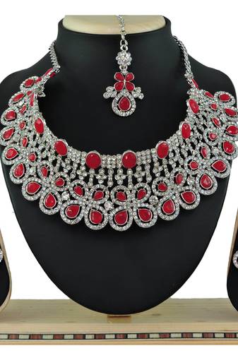 Red designer function wear ad necklace set