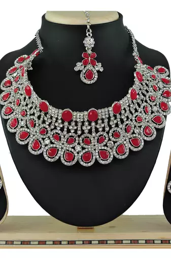 Red designer function wear ad necklace set