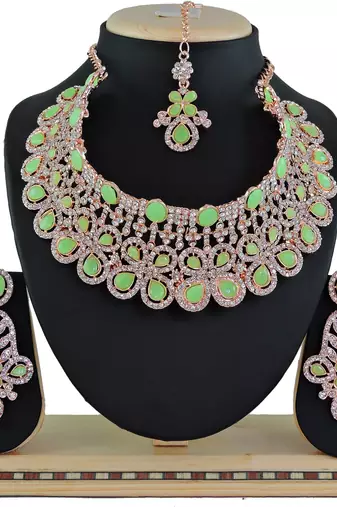 Multicolor designer function wear ad necklace set