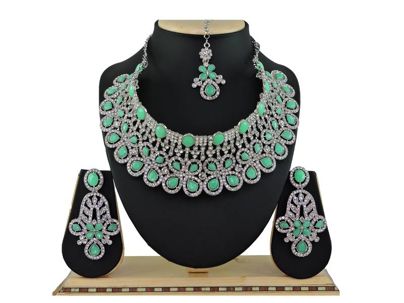 Green designer function wear ad necklace set