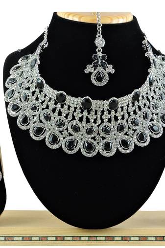 Black designer function wear ad necklace set