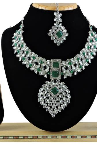 Green designer function wear ad necklace set