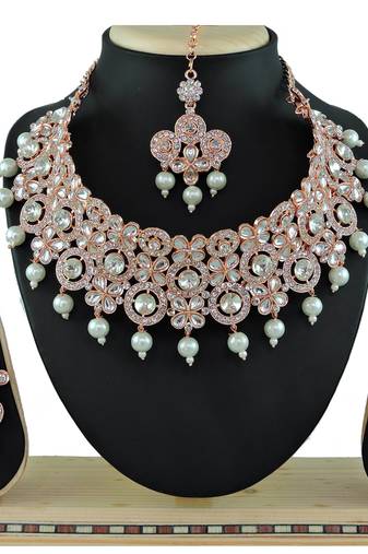 Multicolor designer function wear ad necklace set