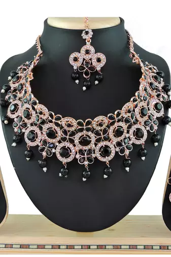 Black designer function wear ad necklace set