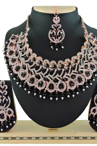 Black designer function wear ad necklace set