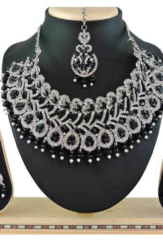 Black designer function wear ad necklace set