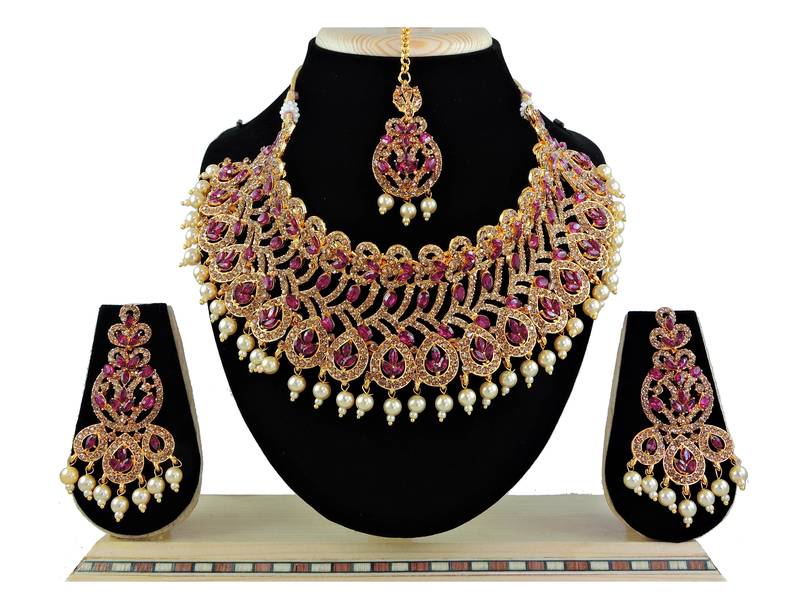 Multicolor designer function wear ad necklace set