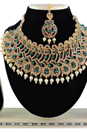 Green designer function wear ad necklace set