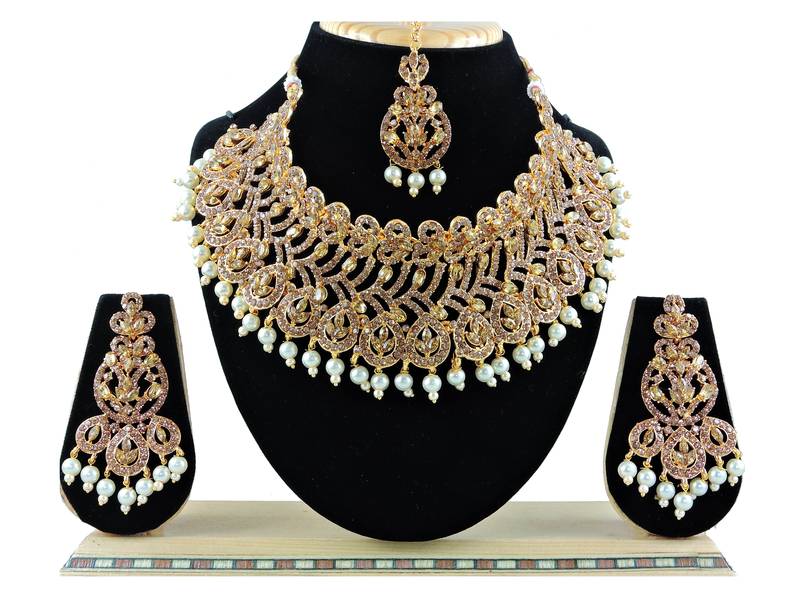 Gold designer function wear ad necklace set