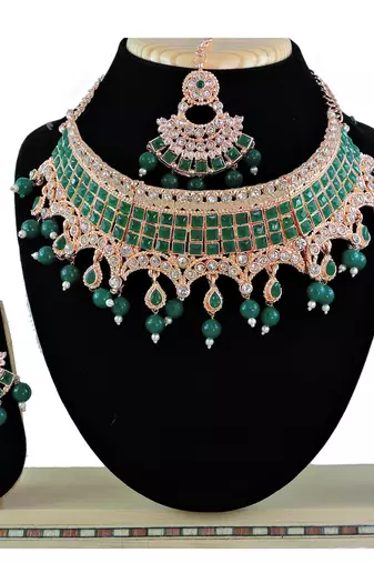 Green designer function wear ad necklace set