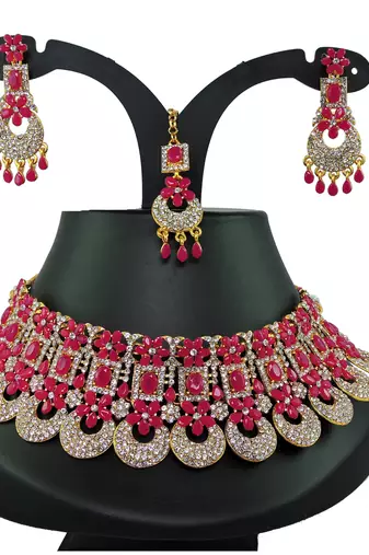 Red designer function wear ad necklace set