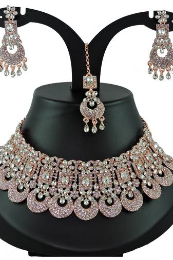 Multicolor designer function wear ad necklace set