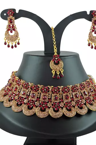 Maroon designer function wear ad necklace set