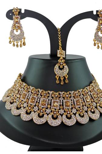 Multicolor designer function wear ad necklace set
