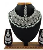 Multicolor designer function wear ad necklace set