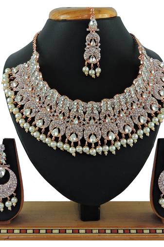 Multicolor designer function wear ad necklace set
