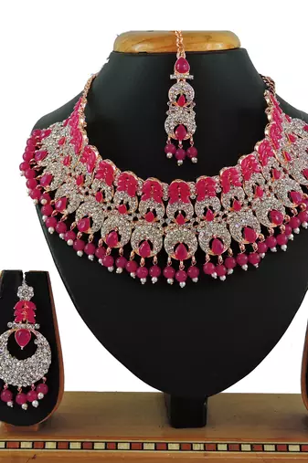 Red designer function wear ad necklace set