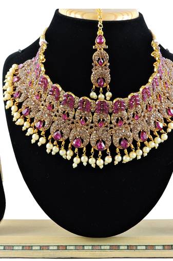 Multicolor designer function wear ad necklace set