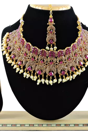 Multicolor designer function wear ad necklace set