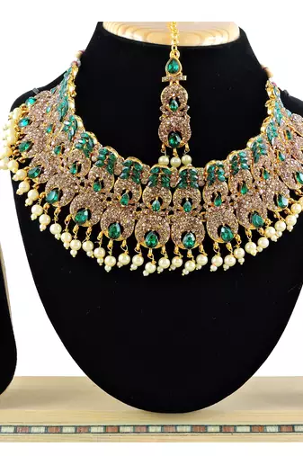 Green designer function wear ad necklace set