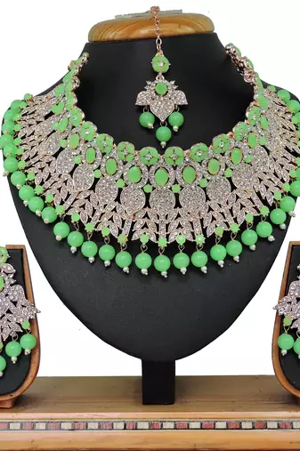 Multicolor designer function wear ad necklace set