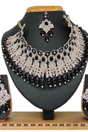 Black designer function wear ad necklace set