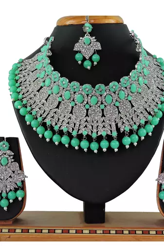 Green designer function wear ad necklace set