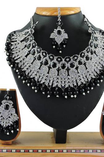 Black designer function wear ad necklace set