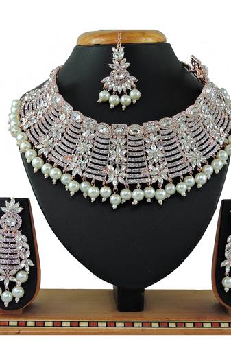 Multicolor designer function wear ad necklace set