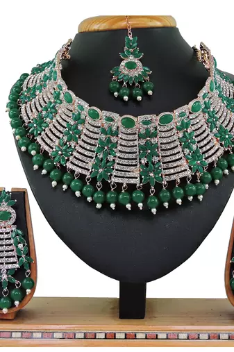 Green designer function wear ad necklace set