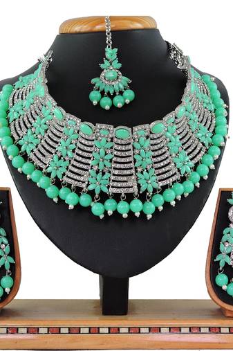 Green designer function wear ad necklace set