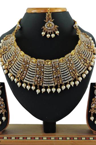Multicolor designer function wear ad necklace set