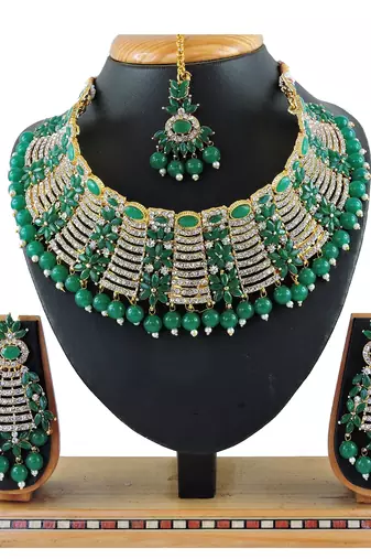 Green designer function wear ad necklace set