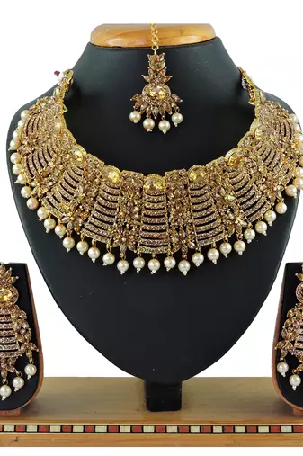 Gold designer function wear ad necklace set