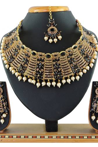 Black designer function wear ad necklace set